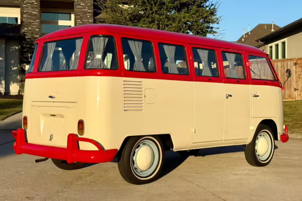 1975 Volkswagen Bus — photo 2