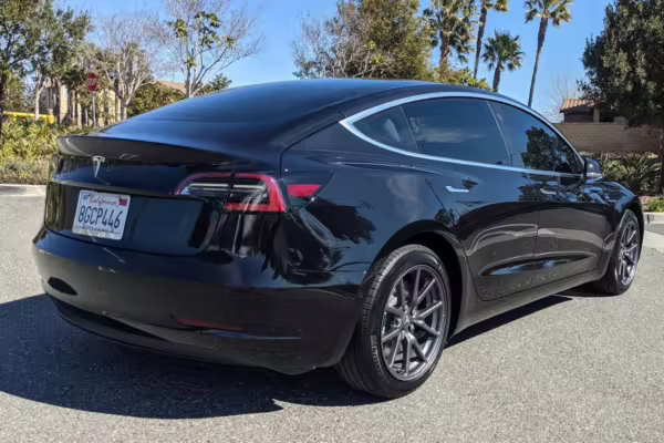 2018 Tesla Model 3 Long Range — photo 5