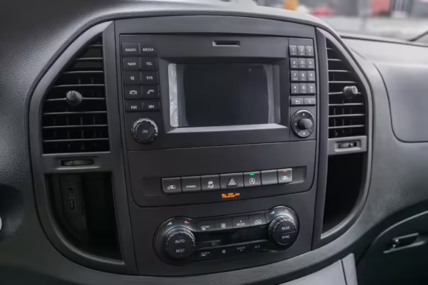 2020 Mercedes-Benz Metris Weekender — photo 22