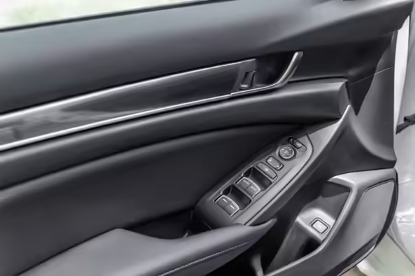 2020 Honda Accord 2.0T Sport — photo 46