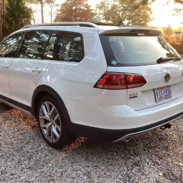 2018 Volkswagen Golf Alltrack SEL — photo 9