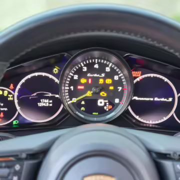 2023 Porsche Panamera Turbo S E-Hybrid — photo 21
