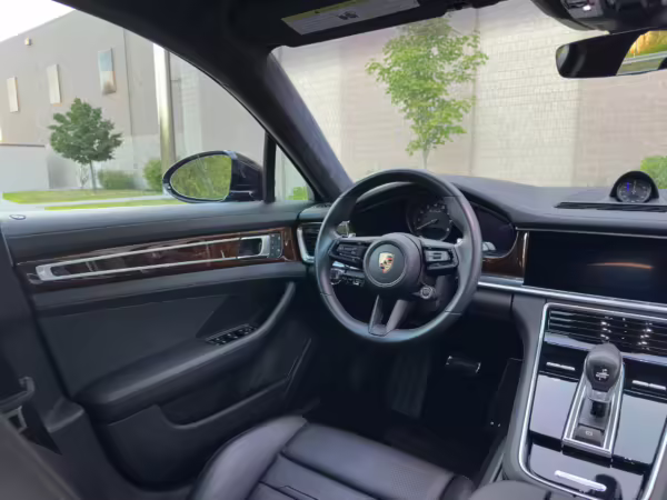 2023 Porsche Panamera Turbo S E-Hybrid — photo 37