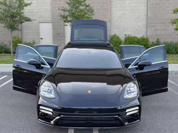 2023 Porsche Panamera Turbo S E-Hybrid — photo 53
