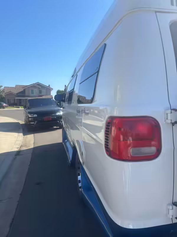 2000 Dodge Ram Van B3500 — photo 5