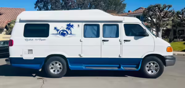 2000 Dodge Ram Van B3500 — photo 25