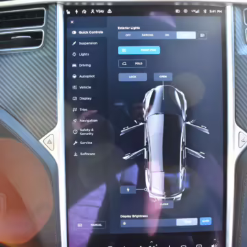 2017 Tesla Model S 75D — photo 33