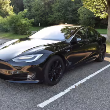 2017 Tesla Model S 75D — photo 47