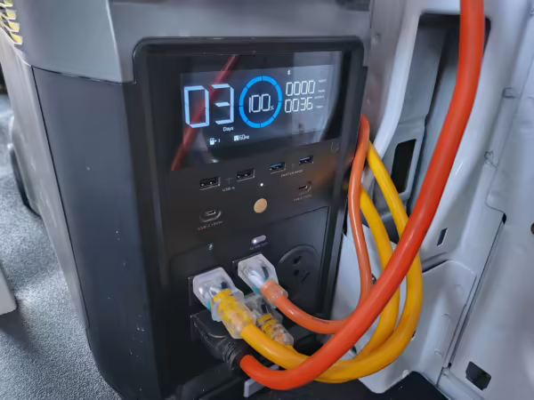 2022 Ford E-Transit 350 — photo 49