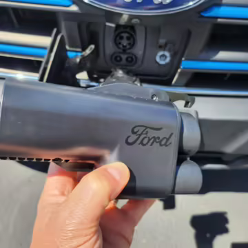 2022 Ford E-Transit 350 — photo 26