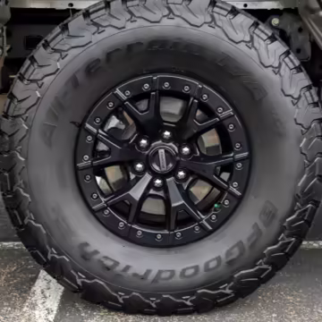 2023 Ford F-150 Raptor R — photo 20