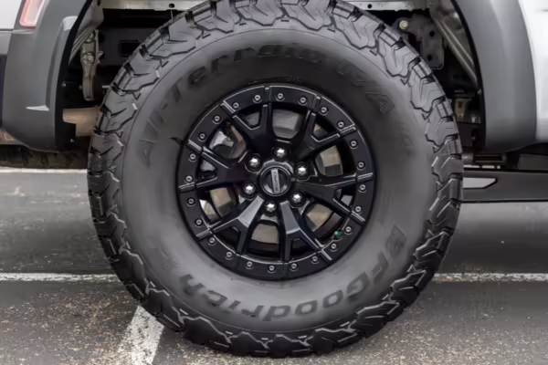 2023 Ford F-150 Raptor R — photo 20