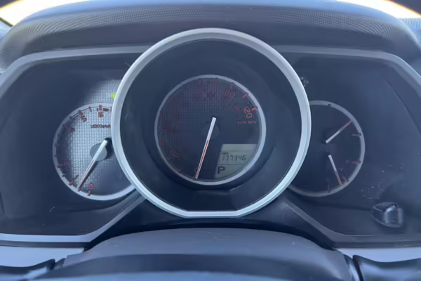 2011 Toyota 4Runner SR5 4×4 — photo 37