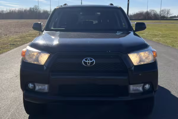 2011 Toyota 4Runner SR5 4×4 — photo 4