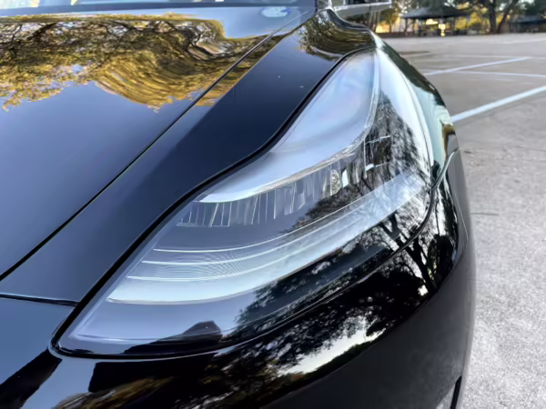 2018 Tesla Model 3 Mid Range RWD — photo 3