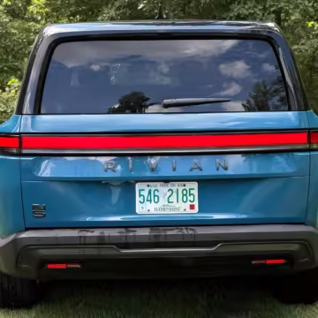 2025 Rivian R1S Adventure Edition — photo 2
