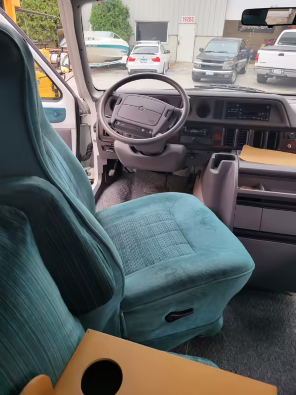 1996 Dodge Ram Van B3500 — photo 68