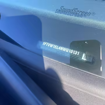 2022 Ford F-150 Lightning Lariat — photo 85