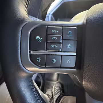 2022 Ford F-150 Lightning Lariat — photo 99