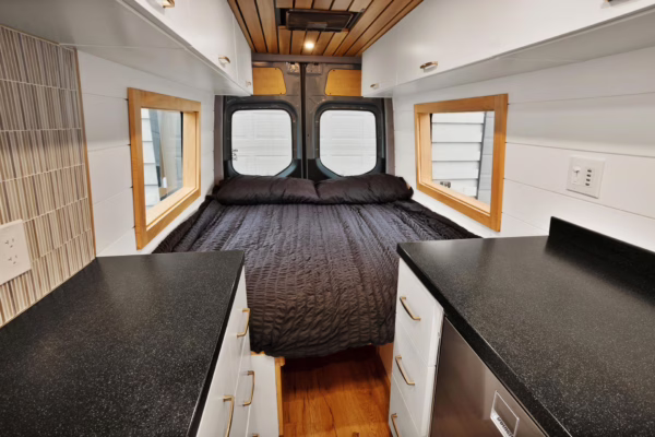 2022 Mercedes-Benz Sprinter 3500 — photo 34