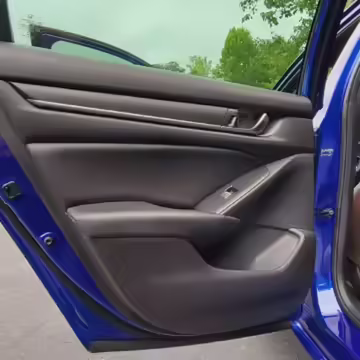 2019 Honda Accord — photo 29