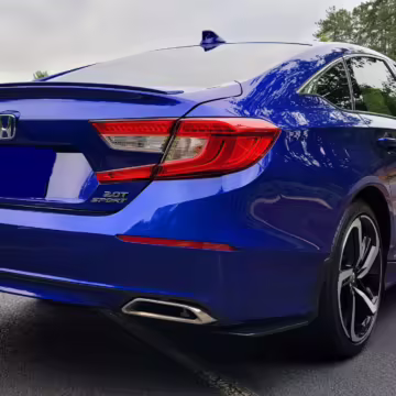 2019 Honda Accord — photo 2