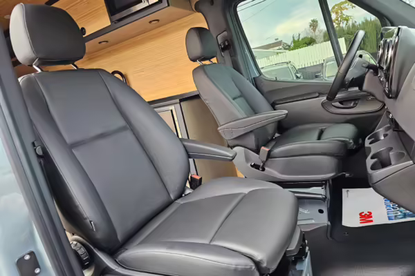 2022 Mercedes-Benz Sprinter 2500 4×4 — photo 37