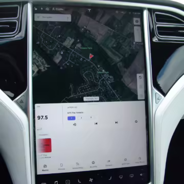 2016 Tesla Model S 90D — photo 24