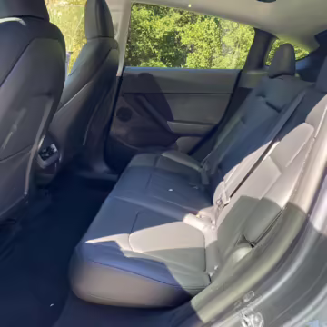 2022 Tesla Model Y Long Range AWD — photo 34