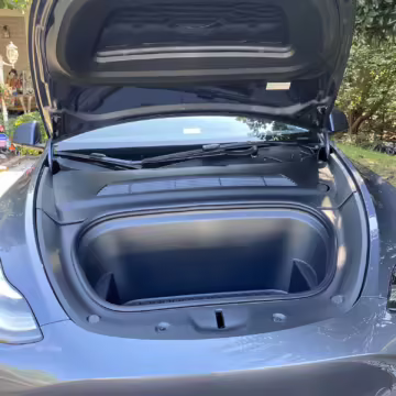 2022 Tesla Model Y Long Range AWD — photo 32
