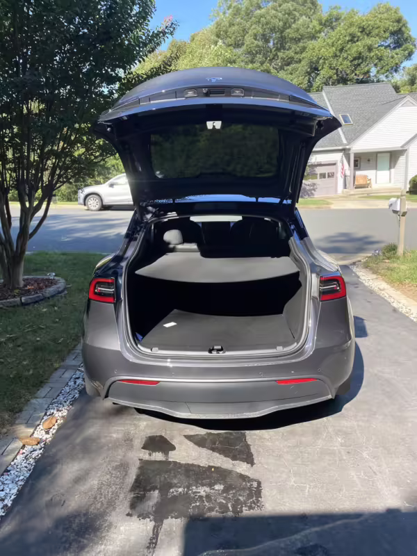 2022 Tesla Model Y Long Range AWD — photo 37