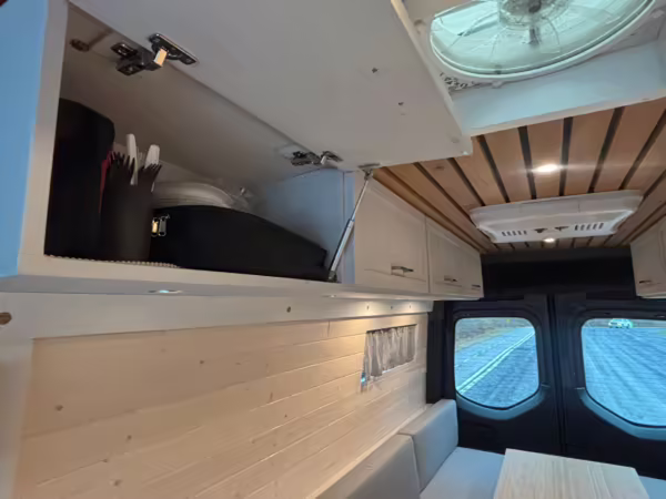 2020 Mercedes-Benz Sprinter 2500 — photo 33