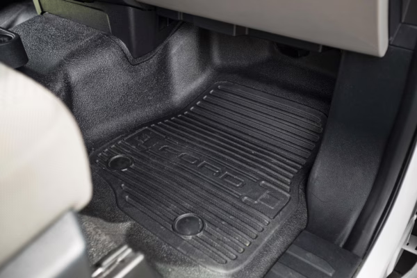 2017 Ford F-550 Super Duty XLT 4×4 Grid Camper — photo 55