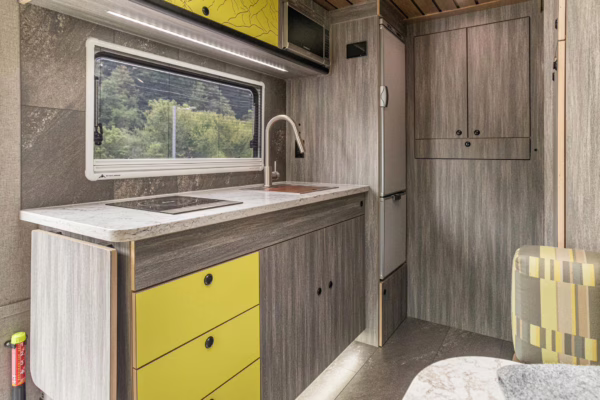 2017 Ford F-550 Super Duty XLT 4×4 Grid Camper — photo 56