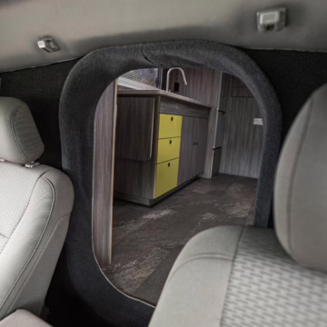 2017 Ford F-550 Super Duty XLT 4×4 Grid Camper — photo 60
