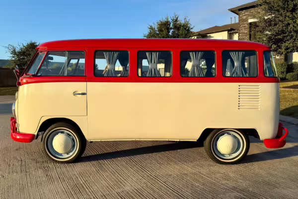 1975 Volkswagen Bus — photo 21