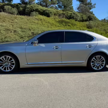 2017 Lexus LS 460 L — photo 11