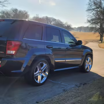 2009 Jeep Grand Cherokee SRT8 — photo 17