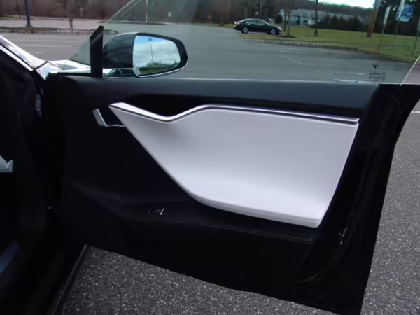 2016 Tesla Model S 90D — photo 33
