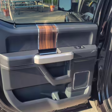 2015 Ford F-150 Lariat 4×4 — photo 48