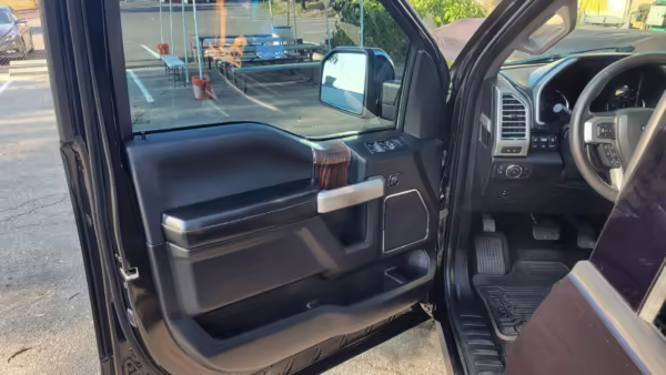 2015 Ford F-150 Lariat 4×4 — photo 66