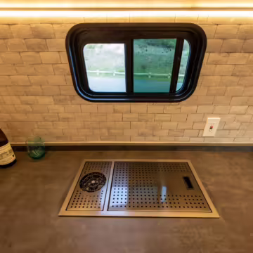 2021 Mercedes-Benz Sprinter 2500 — photo 33