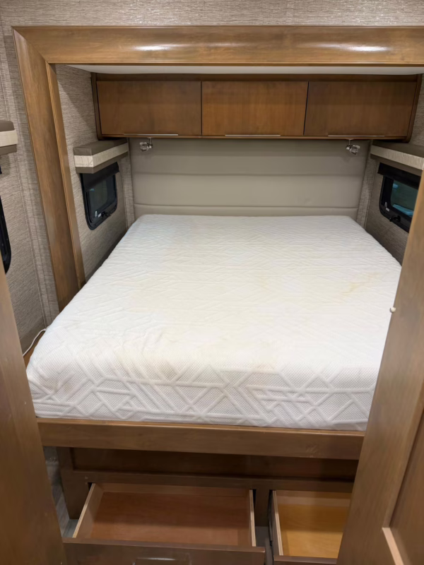 2020 Mercedes-Benz Sprinter 3500XD Tiffin Wayfarer 25QW Motorhome — photo 52