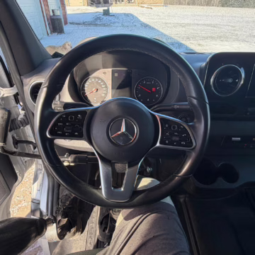 2020 Mercedes-Benz Sprinter 3500XD Tiffin Wayfarer 25QW Motorhome — photo 51