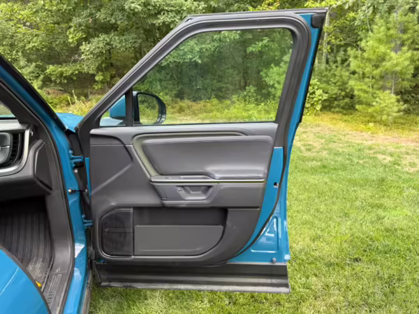 2025 Rivian R1S Adventure Edition — photo 25