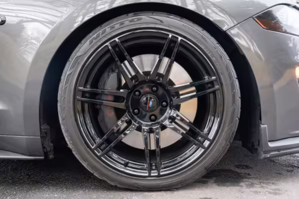 2018 Ford Mustang GT Coupe Premium — photo 21