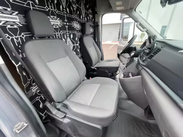 2021 Ford Transit 250 — photo 43