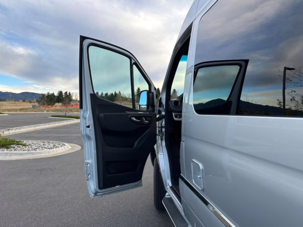 2021 Mercedes-Benz Sprinter 2500 Airstream Interstate 19 Tommy Bahama Edition 4×4 — photo 38