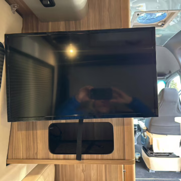 2021 Mercedes-Benz Sprinter 2500 Airstream Interstate 19 Tommy Bahama Edition 4×4 — photo 49