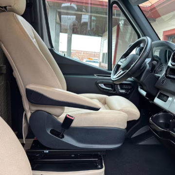 2021 Mercedes-Benz Sprinter 2500 Airstream Interstate 19 Tommy Bahama Edition 4×4 — photo 55